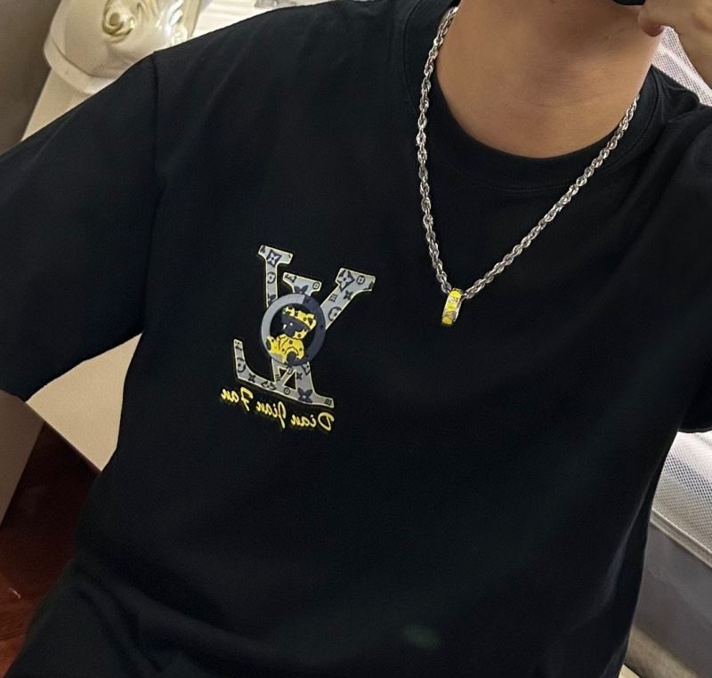 Louis Vuitton Necklaces